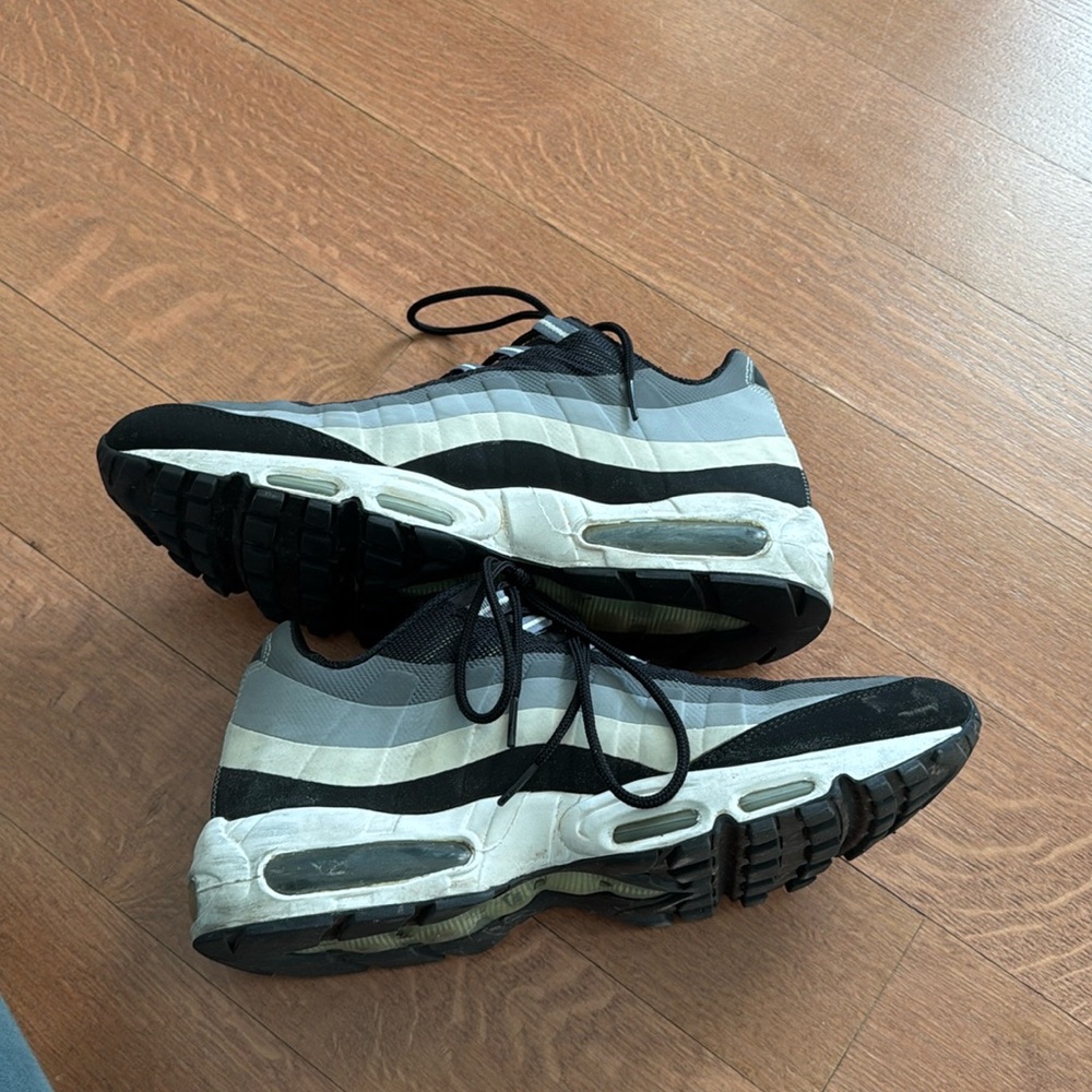 Nike Air Max 95 black & white